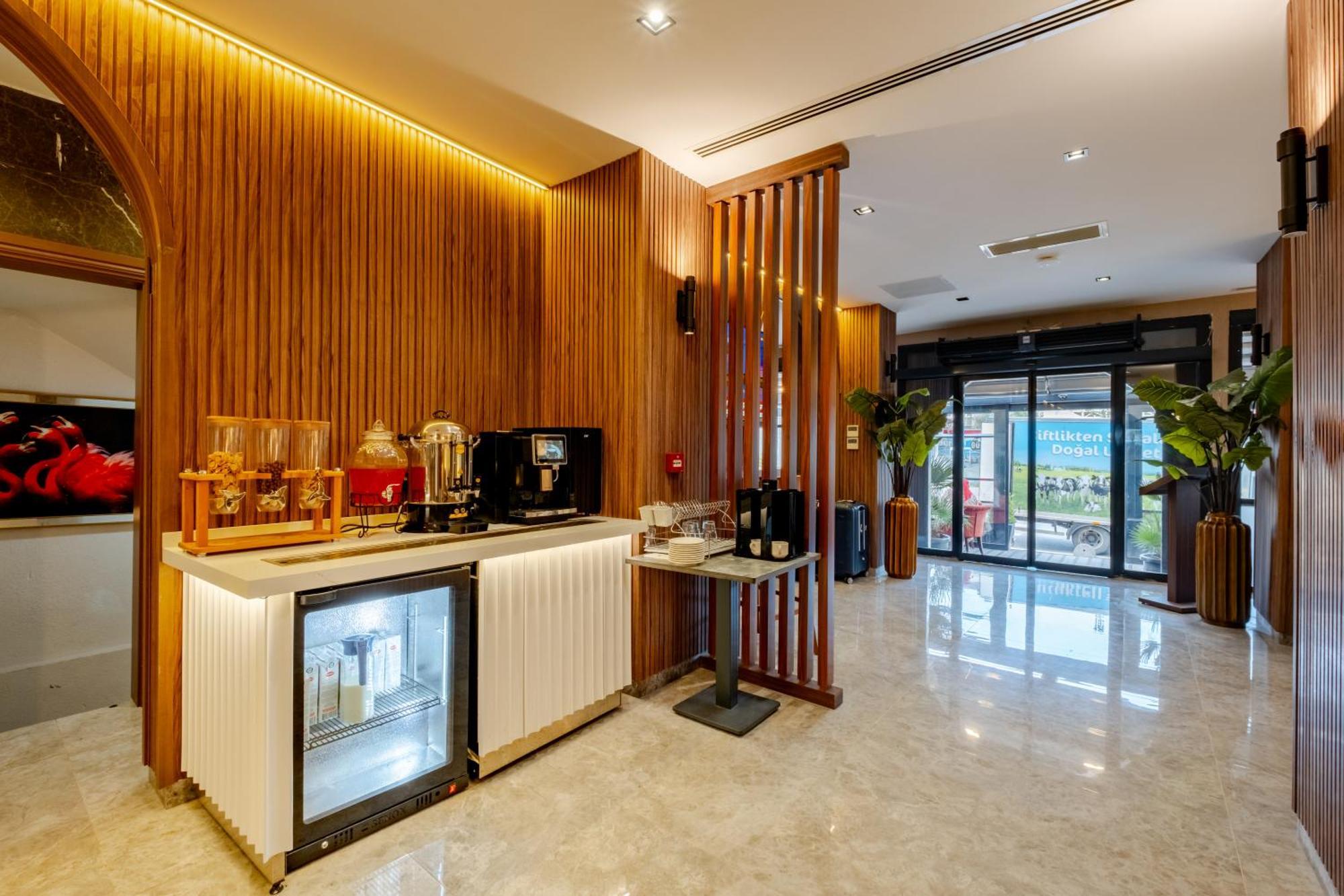 Frt Airlines Hotel - Istanbul Airport Arnavutkoy Bagian luar foto
