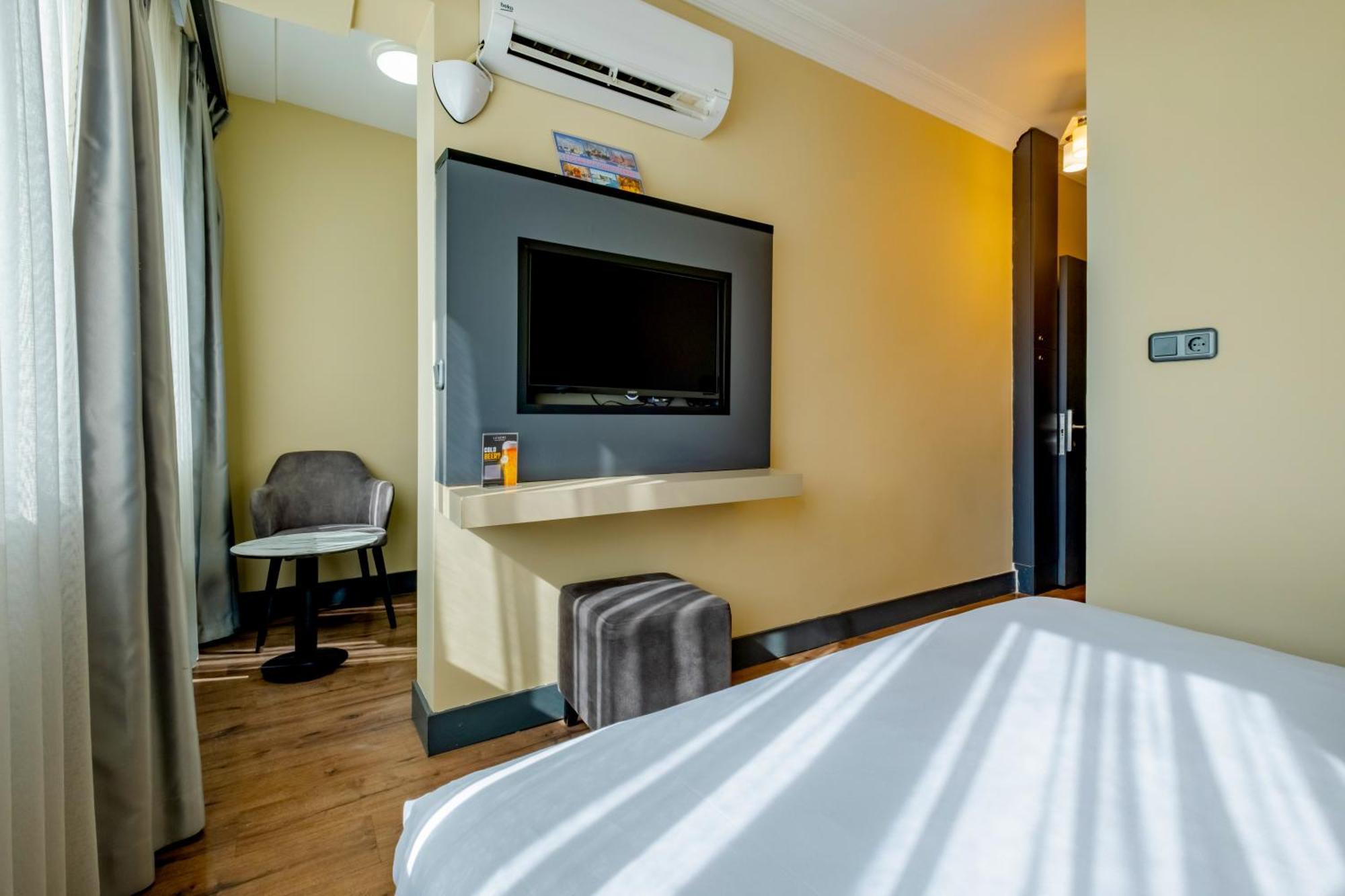 Frt Airlines Hotel - Istanbul Airport Arnavutkoy Bagian luar foto